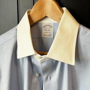 Brooks Brothers Contrast Collar Shirt - Soho Fit Size 15.5 x 32